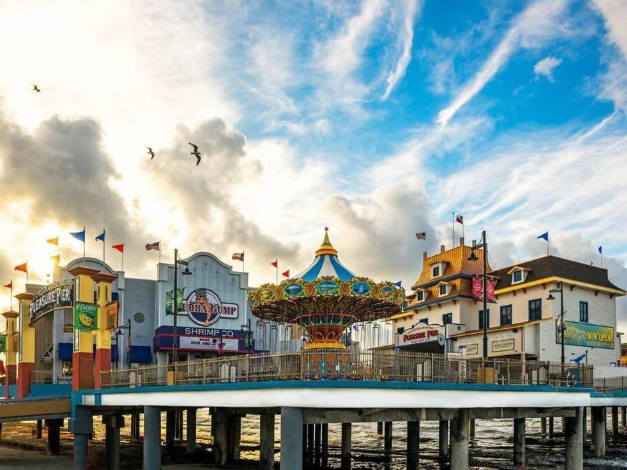 The Q Loft Galveston Villa Exterior photo